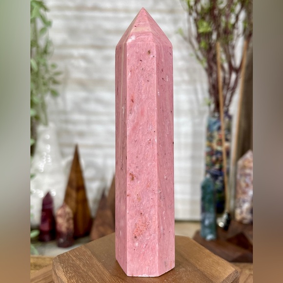 1133 Redwood Crystal Tower - Picture 4 of 8